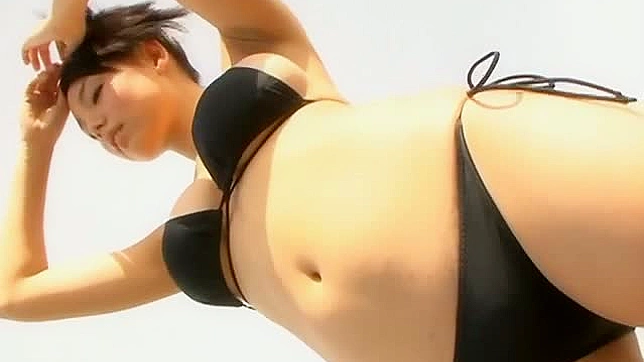 Ai Shinozaki is one hot babe in a bikini