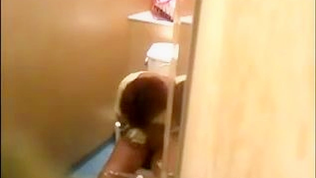 Japanese lady with sexy ass is ing in the toilet