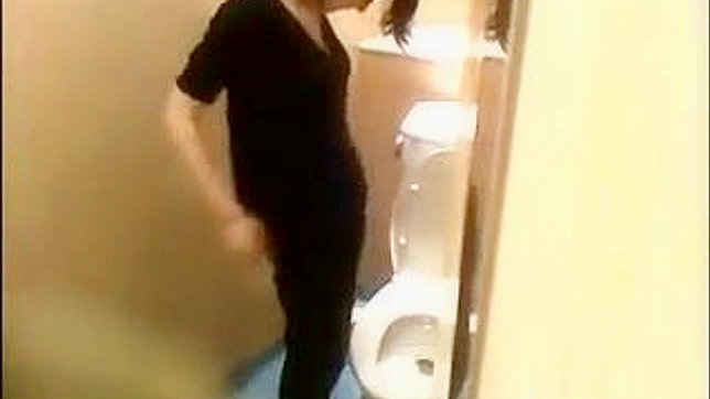Japanese babe in black dress is ing in the toilet