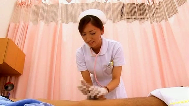 憧れの看護師、カシワユウリの手コキがすごい