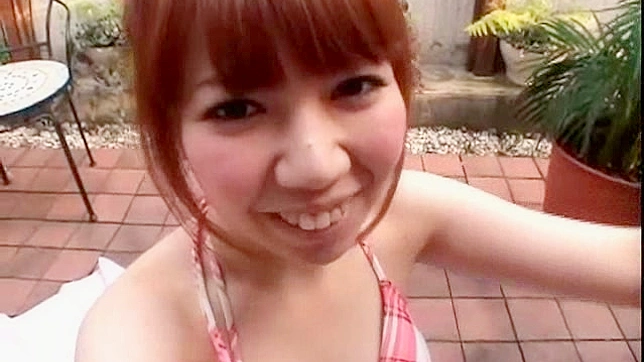 Amateur asian queen with small jugs is giving amazing blowjob