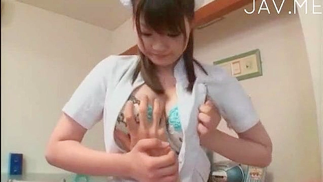 ムラムラした患者がアジア人看護師のペロペロ巨乳をまさぐる