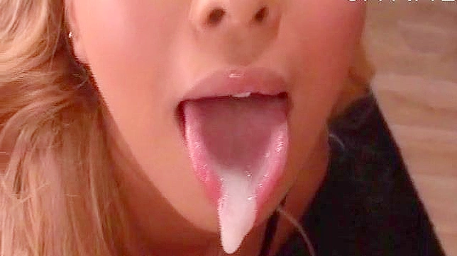 Blonde Asian teen mesmerizes cocks with her wet mouth