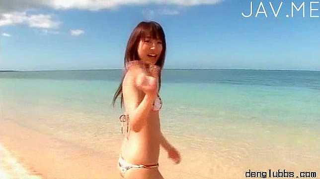Sweet Japanese darling shares her dazzling body