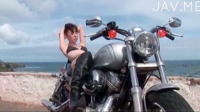 Hot female biker looks awesome in bikini
