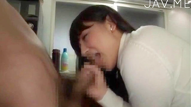 Amateur wife fucked in the kitchen