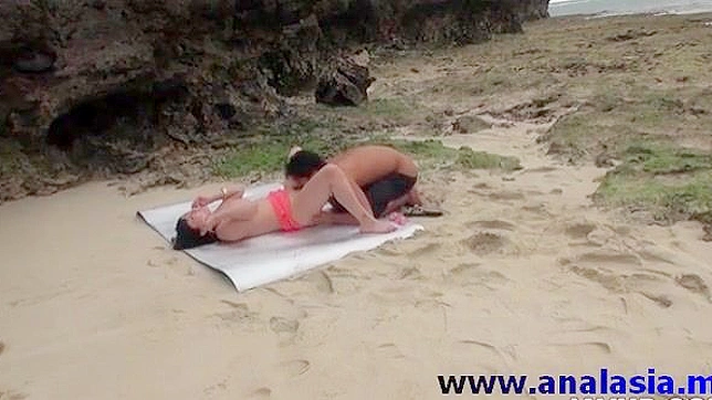 Creampie on the beach japanese sex