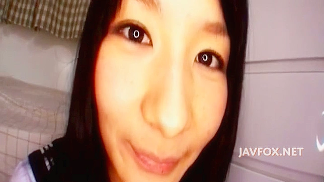 ホットな日本人の女の子がバングされたビデオ4