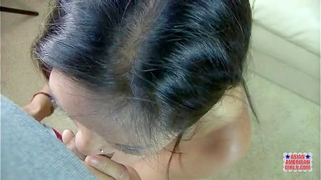 China Girl giving a good head