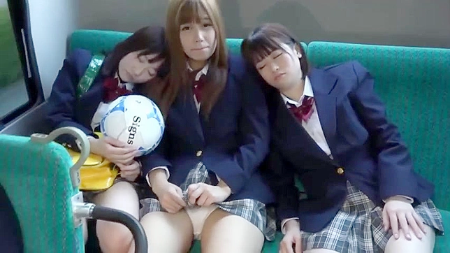 エキゾチックな日本の女子校生たちのアメージング・アップスカートHD JAVムービー