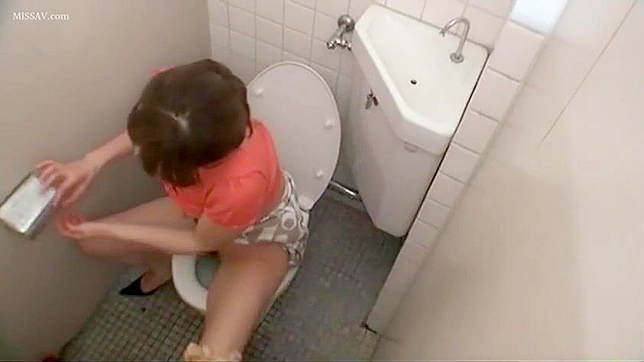 Office Lady Caught Masturbating in the Toilet on Hidden Cam
