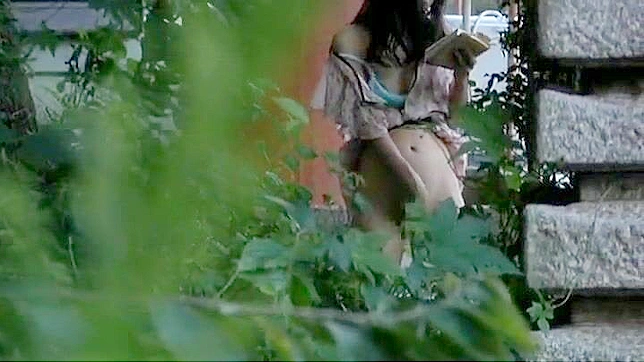 盗撮, 屋外で自慰する日本人女性, 危険なオナニー