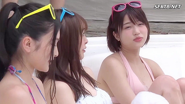 An unprecedented bubble gangbang: Eleven Japanese babes take part in the summer pool!