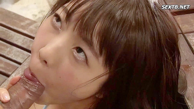 無修正！11人の日本の女の子たちが夏のプールで集団セックス乱交に全力投球！
