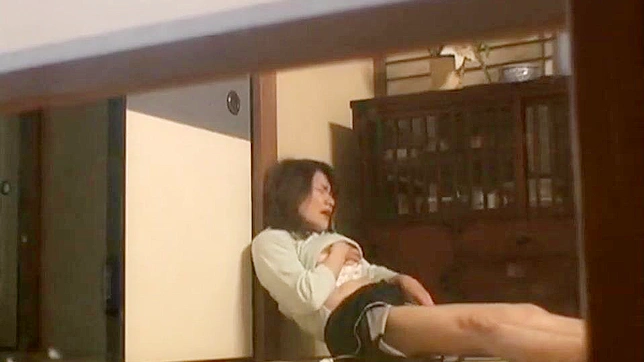 Voyeurism - Japanese Mom Caught Masturbating on Hidden Camera