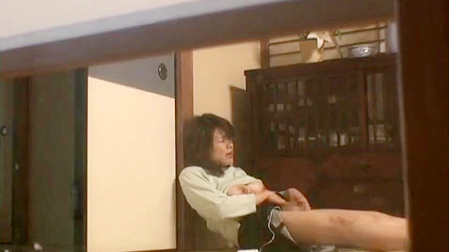 盗撮 - 日本の母親がオナニーしているところを隠しカメラで撮影される