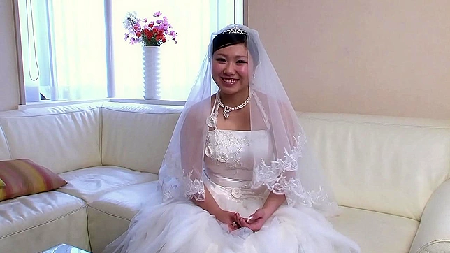 日本人の花嫁が新しい夫に毛深いマンコを舐められ、ファックされ、エクスタシーを体験する