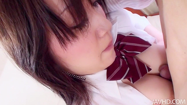 Japanese beauty Shizuku Morino enjoys a sensual cream-filled pussy session