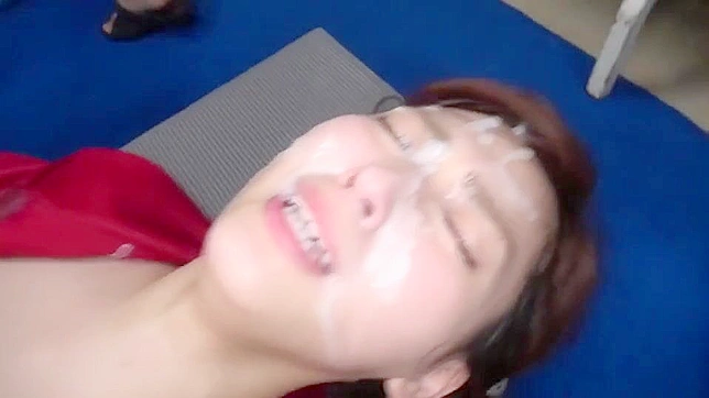 JAV Varsity Girl Gets Gangbanged by the team in this steamy facial！