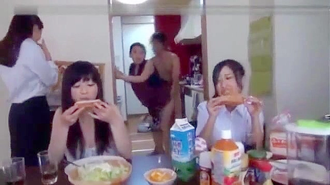 Multitasking Stepmom Gets Banged by Only Man in Family