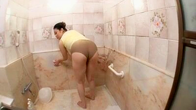シャワールームでの日本人主婦のサプライズ