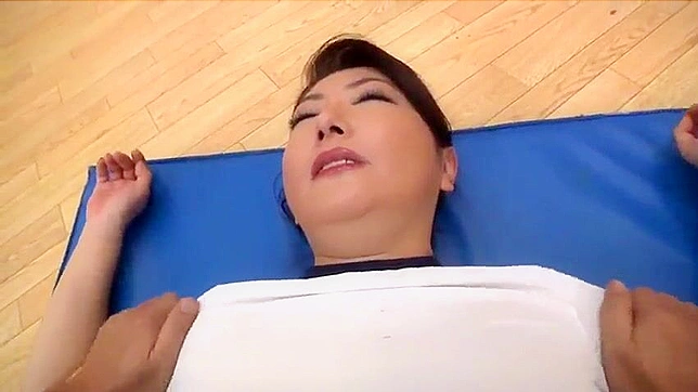 Mature Gym Sex Practices with Asian Flavor