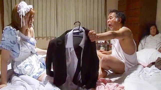 Insane Dad Secret Affair with Maid while Wife Watches