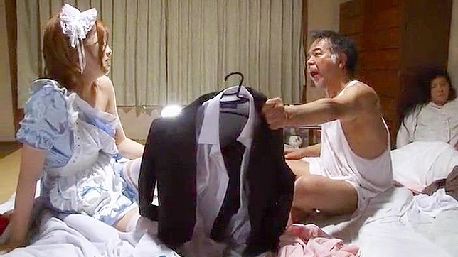 Insane Dad Secret Affair with Maid while Wife Watches