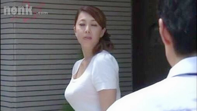 Sexy Stepmom Yumi Kazama Gets Caught by Stepdaughter During Chores