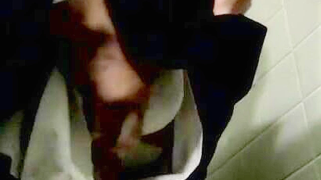Asian Porn Video Features Rude Male colleague in female bathroom
