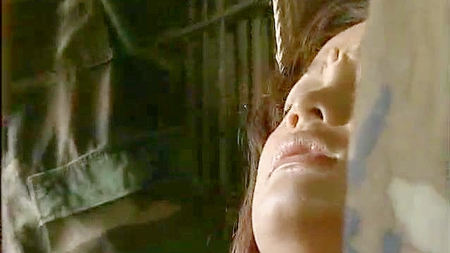 日本軍の性征服 - 捕虜になった陸軍少女が準軍事組織の兵士に犯される