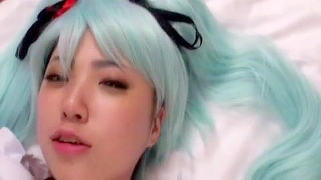 Nippon Hatsune Miku Cosplay Orgy Ends in Sweet Cream Pie