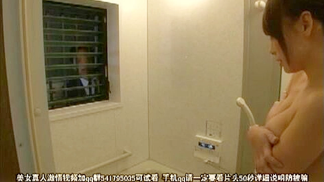 日本のカップルの熱いシャワーセックスがカメラに収められた