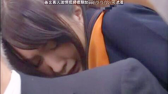 Nippon Teen Plea Ignored by Indifferent Bystanders as She Fights off Subway Pervert