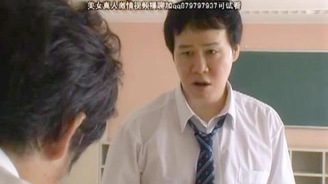 女子校生・江奈るり、熟女教師・三井由乃とクラスのティーン男子と秘密の生活を暴露される。