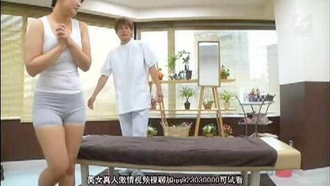 Busty Asian woman gets fucked at promo massage gratis