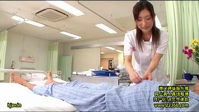坂口麗奈、官能的なタッチで不安な患者を癒す