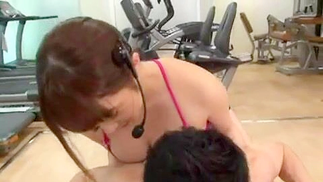 Innovative Workout Routine by Hot Fitness Instructor in Japan