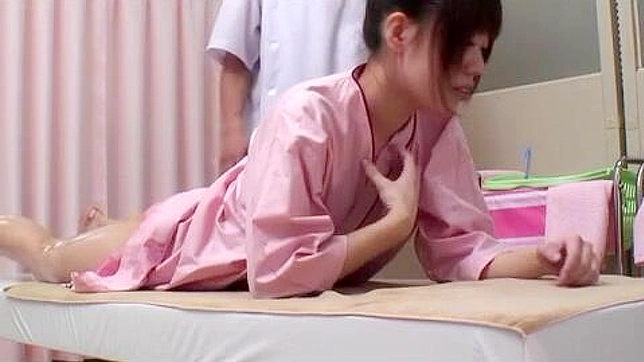 マッサージの失敗 - 日本で不潔なマッサージ師が客に暴行を加える