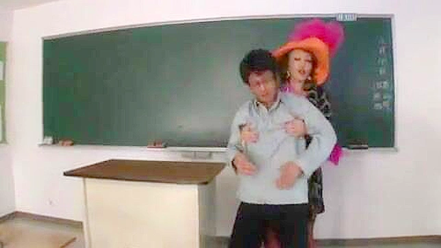 Sexy Teacher Minegishi Fujiko Gets Naughty with Janitor in Classroom