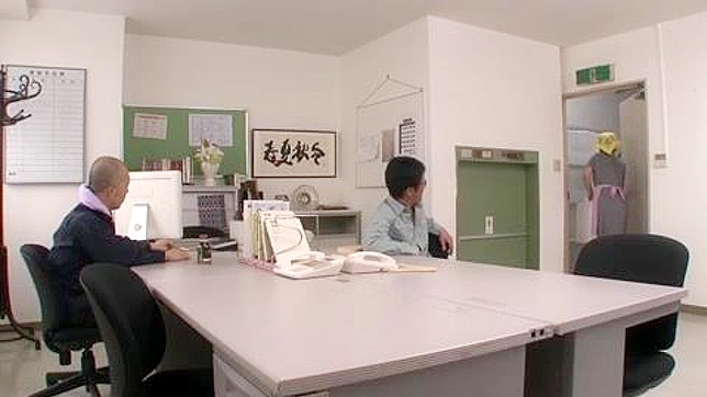 藤子、上司とアシスタントにサプライズ・ボーナス