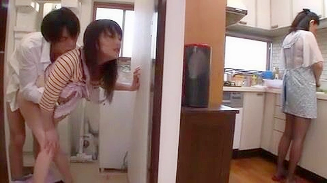 Akari Maid Service Leaves Boss Speechless while Yuri Cooks lunch