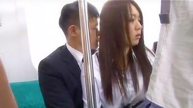 日本の監督熟女が電車の試乗会で乱暴に犯される