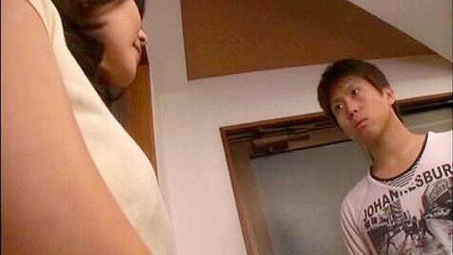 Na Aunt Kimura Naughty Encounter in Boy Room