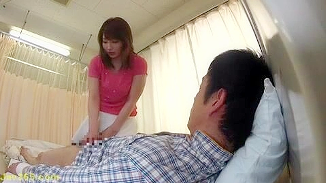 MILF Surprise visit leads to Hot Exhibitionism in Hospital
