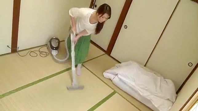 MILF Housewife Saejima Kaori Mistake Leads to Hot Encounter with Stranger