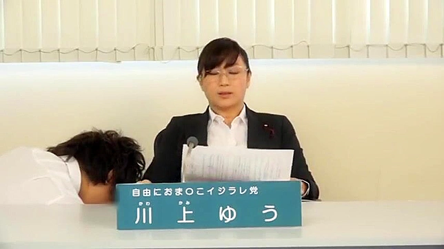 官能スクープ - 独占日本TVレポーターの蒸し暑い情事