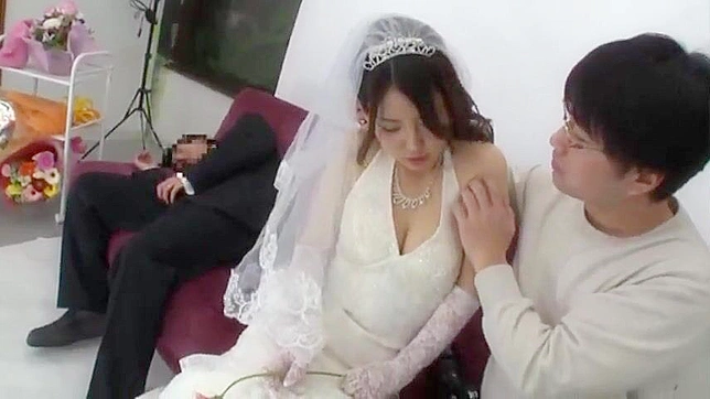 Sexy Nippon bride secret affair with wedding photographer caught on camera