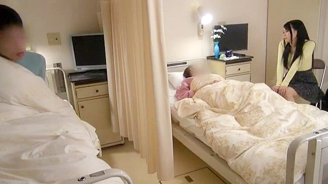 病気の母親にセクシーなサプライズ！日本のティーンエイジャーが病院で見知らぬ男に犯される