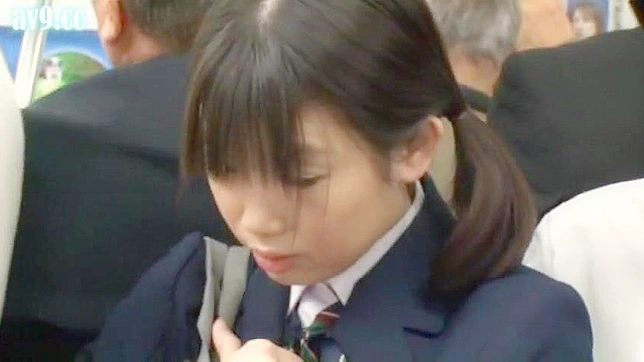 ニッポンの女子学生、満員電車でムラムラ少年に公衆の面前で犯される